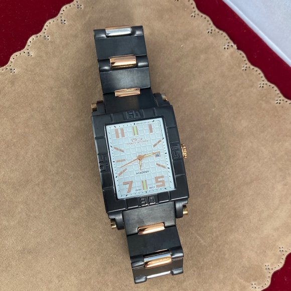 Stunning Watch by Designer Daniel Steiger Black with 18 Karat Rose Gold - Picture 3 of 8